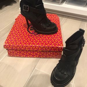 Tory Burch Black heels/boots! 6.5